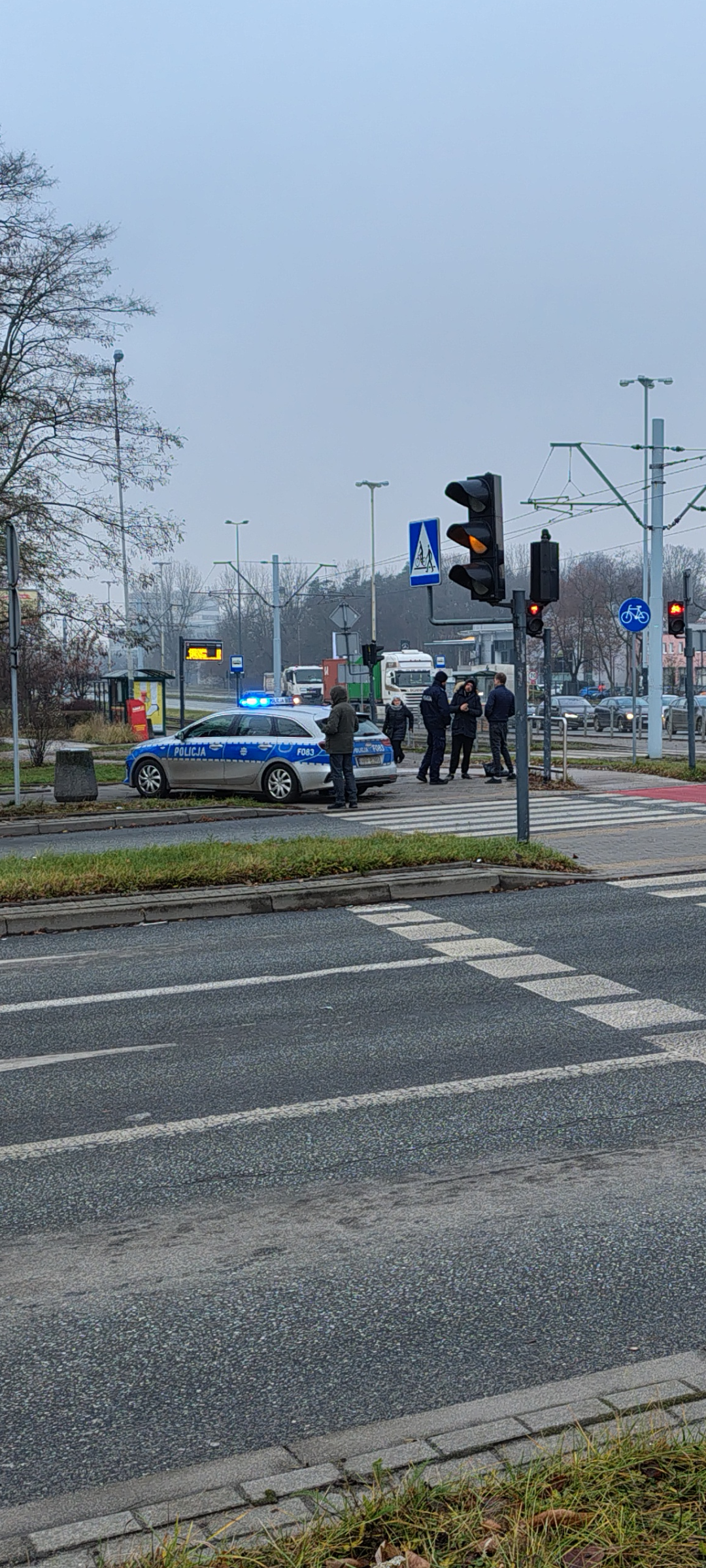 Read more about the article Interwencja policji. Ul. Aleksandrowska Mandat za picie piwa w miejscu publicznym
